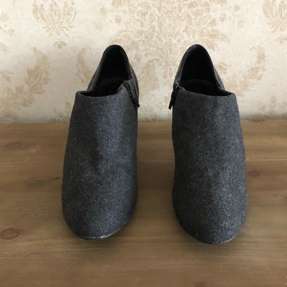 Liz Claiborne booties - Picture 3 of 5